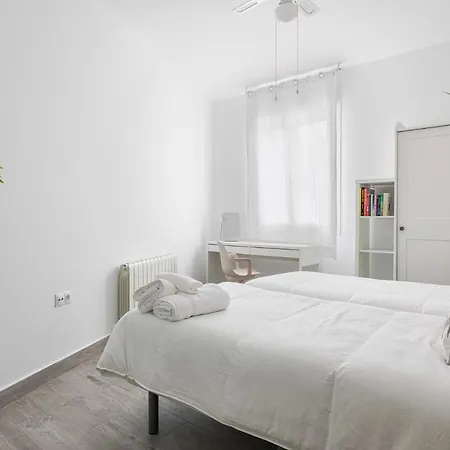 Espacioso 3 Hab Dobles 2 Banos, Junto Ayuntamiento アパート *