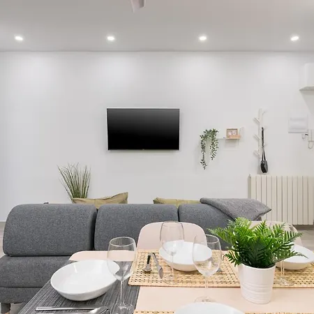 Apartamento Espacioso 3 Hab Dobles 2 Banos, Junto Ayuntamiento *