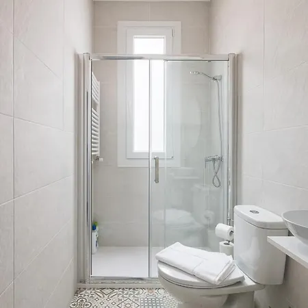 Espacioso 3 Hab Dobles 2 Banos, Junto Ayuntamiento