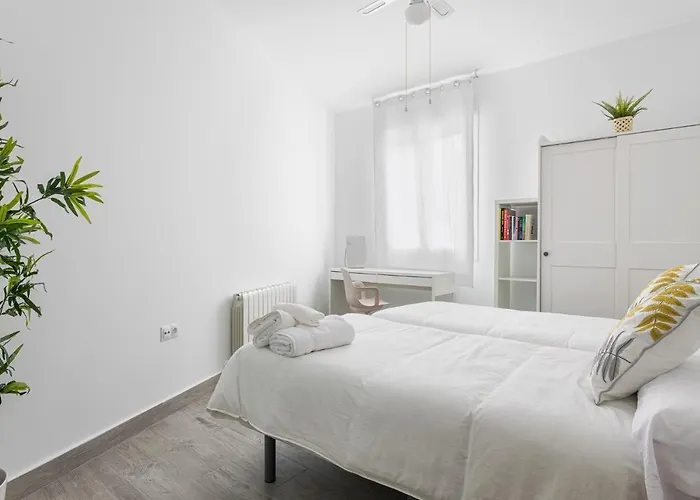 Espacioso 3 Hab Dobles 2 Banos, Junto Ayuntamiento アパート *