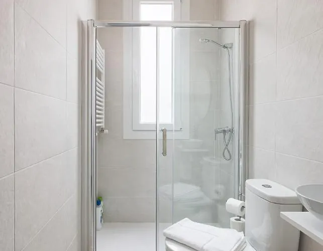 Espacioso 3 Hab Dobles 2 Banos, Junto Ayuntamiento