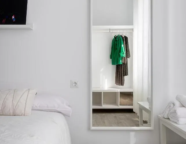 Espacioso 3 Hab Dobles 2 Banos, Junto Ayuntamiento *